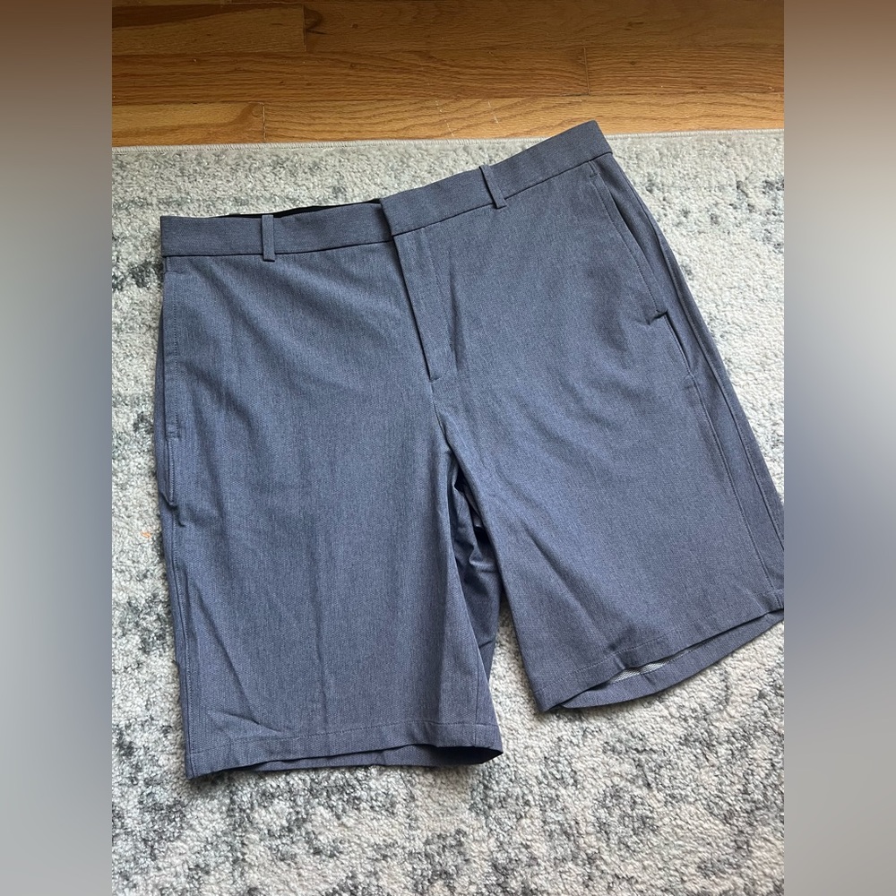 Nike golf shorts size 36
